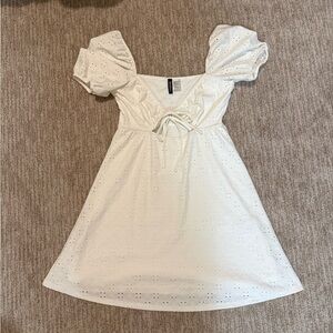 White summer dress cap sleeves